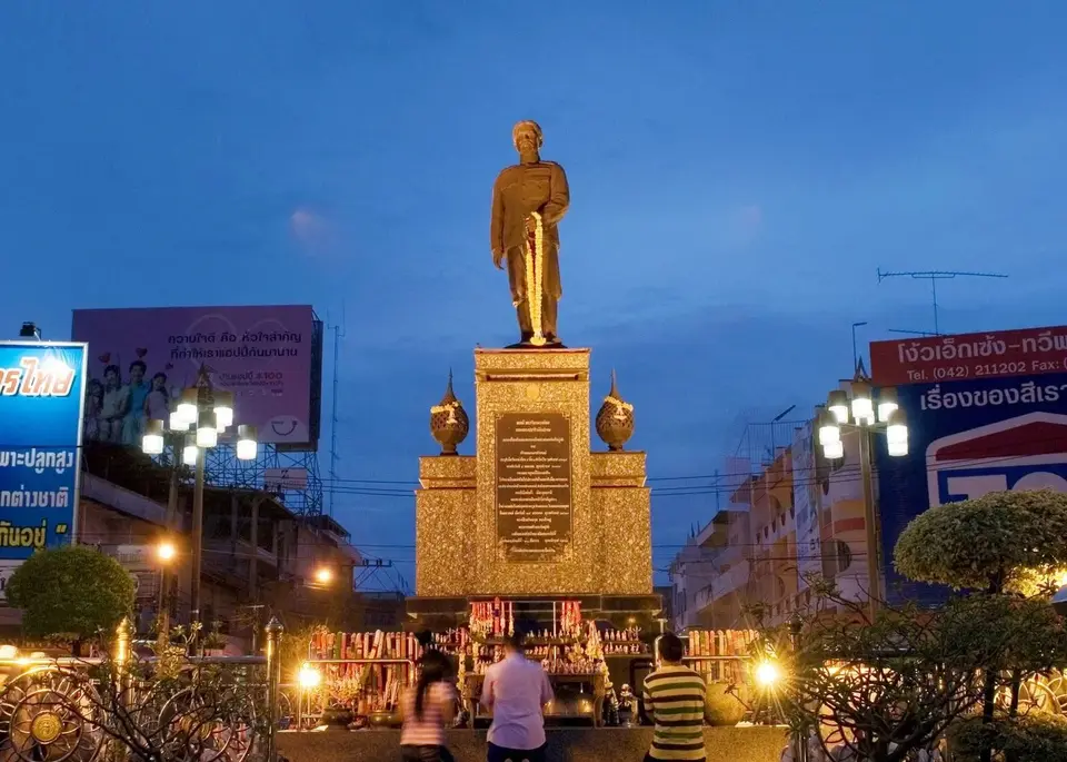 อนุสาวรีย์พระเจ้าบรมวงศ์เธอกรมหลวงประจักษ์ศิลปาคม
