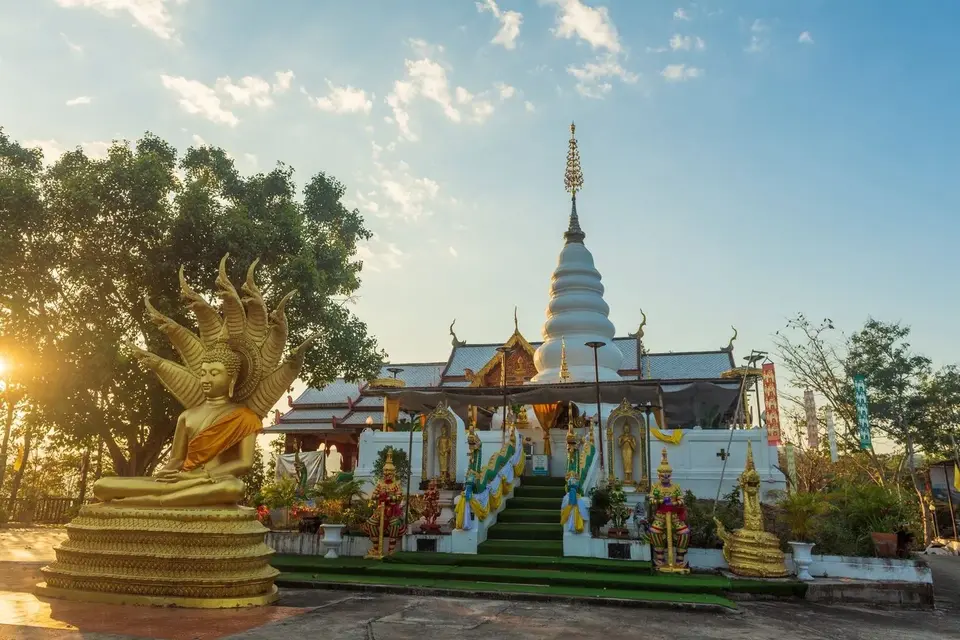 วัดพระธาตุดอยเล็ง