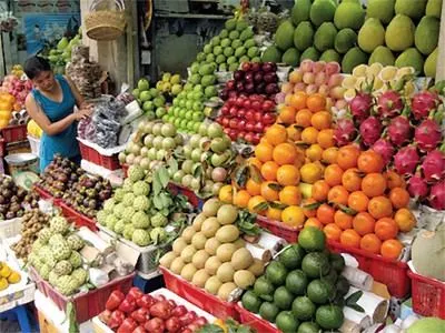 ตลาดผลไม้กลางดง