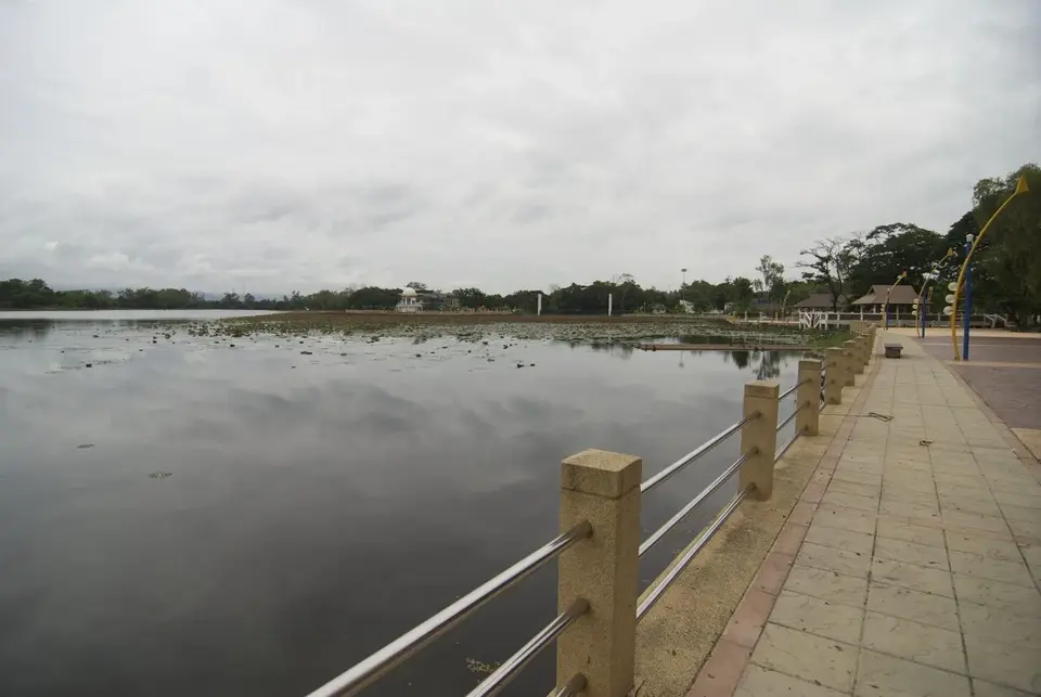 สวนรุกขชาติสวนรุกขชาติผาเมือง หรือหนองนารี