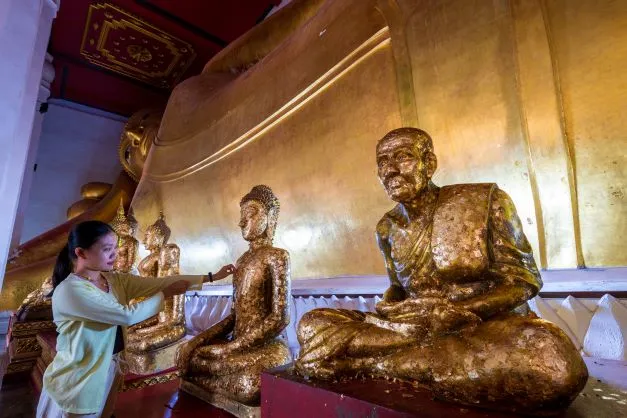 วัดพระพุทธไสยาสน์ (วัดพระนอน)