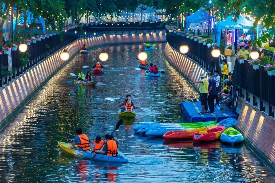ถนนคนเดินคลองโอ่งอ่าง